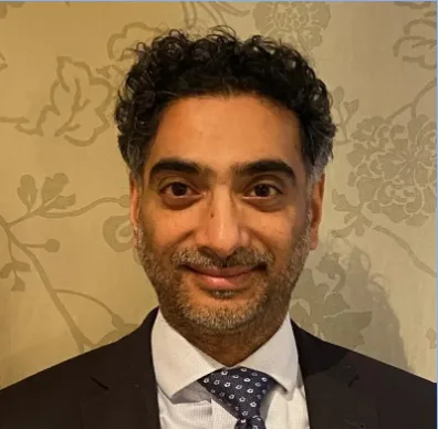 Dr Mo Zoha