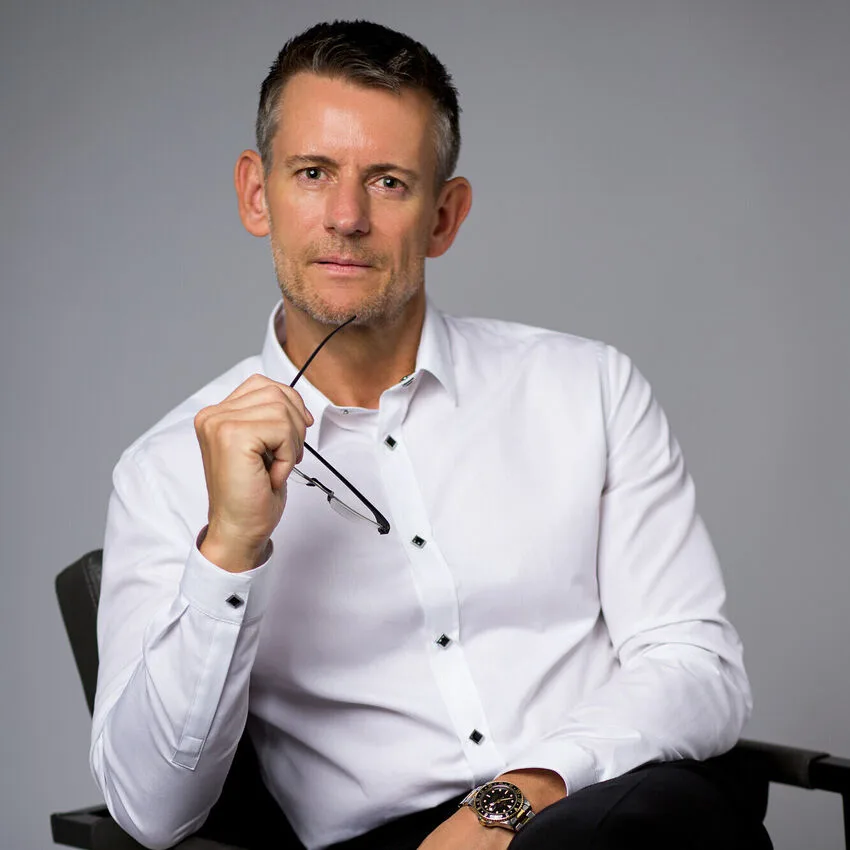 Dr Wayne Kampers