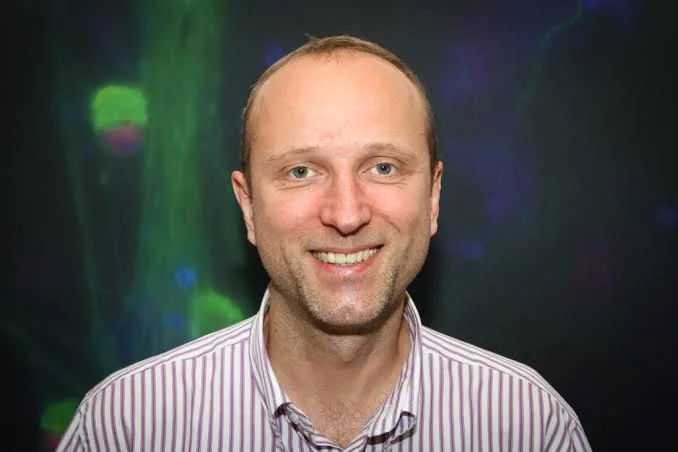 Dr Dennis Ougrin